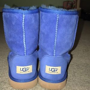 blue uggs